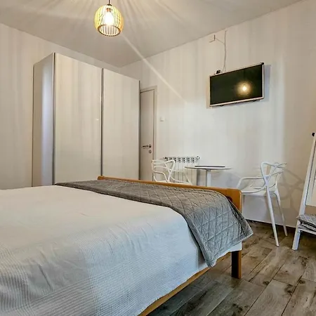 Viviana Azur Novigrad Istria